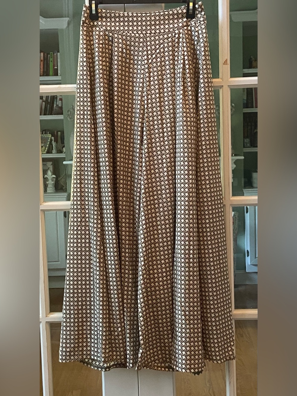 NWT easel Olive Green and Cream Geometric wide Leg Palazzo Pants Size Small